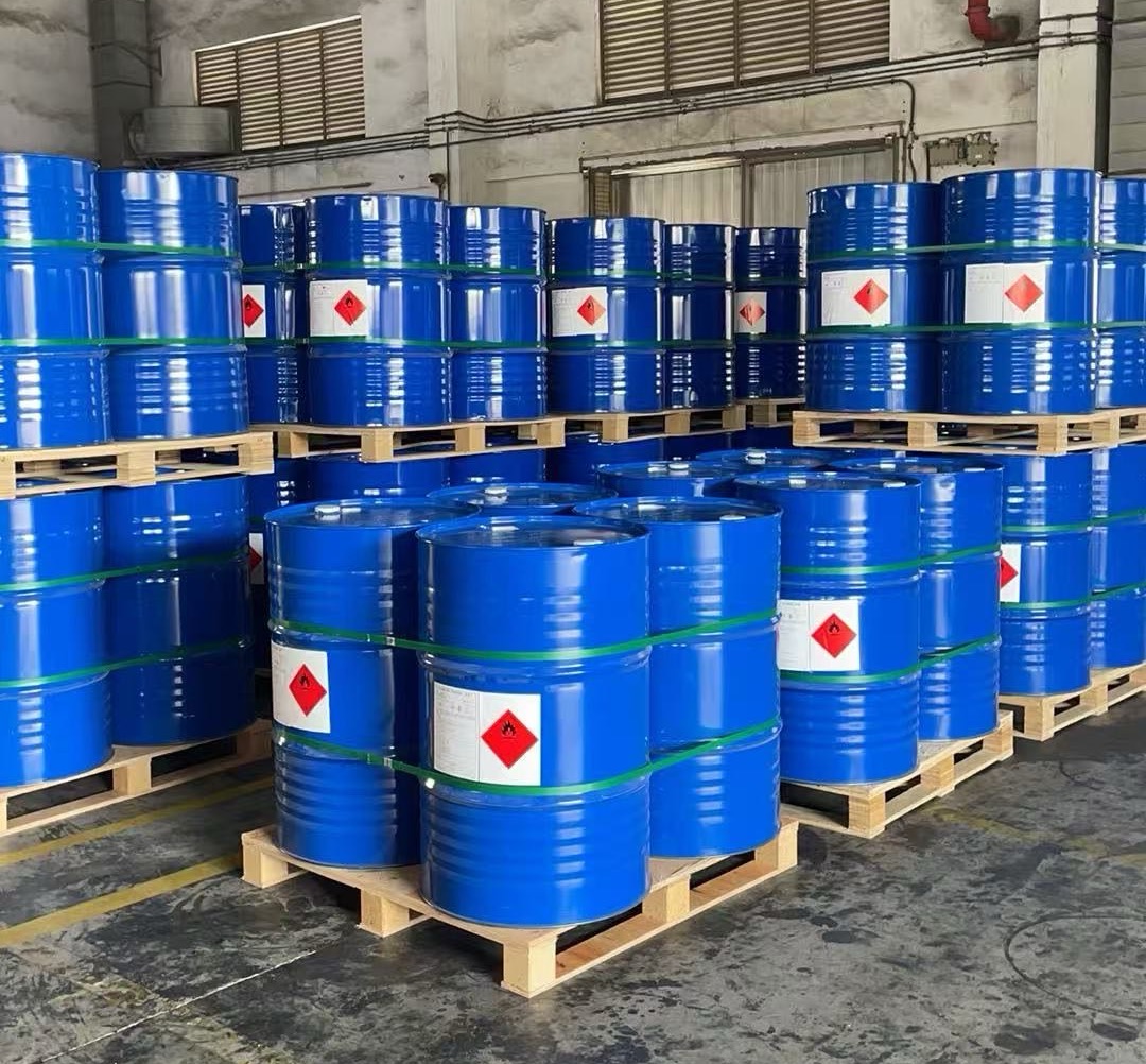 Button Resin Is A Non-pre-accelerated Phthalic Unsaturated Polyester Resin. It Has High Mechanical Strength, High Hardness, Good Toughness, Good Weather Resistance, And Good Compatibility with Fillers